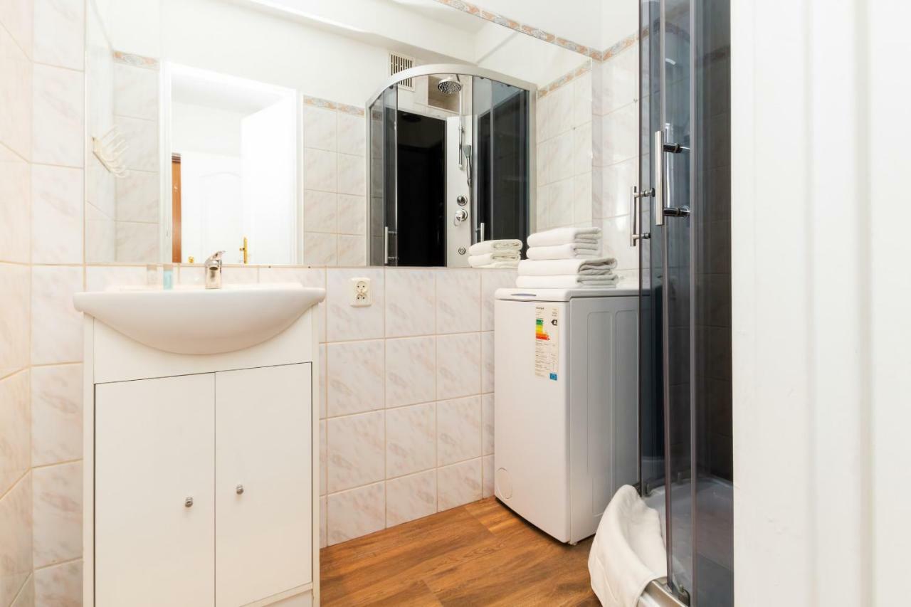 Apartments Gdansk Dworska By Noclegi Renters Kültér fotó